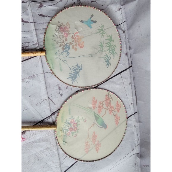 Lot 2 Vintage Hand Painted EXOTIC BIRD Silk Asian Bamboo Handled Fans Art READ - Picture 6 of 9